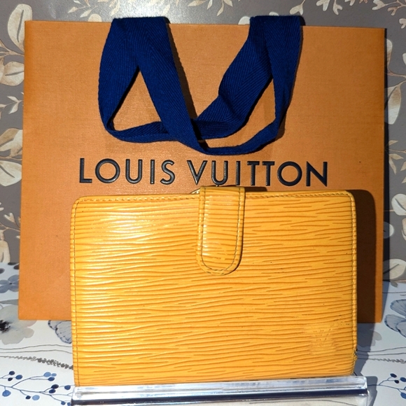 Louis Vuitton Epi Leather French Purse, Kisslock, Yellow & Purple Wallet - Picture 1 of 10